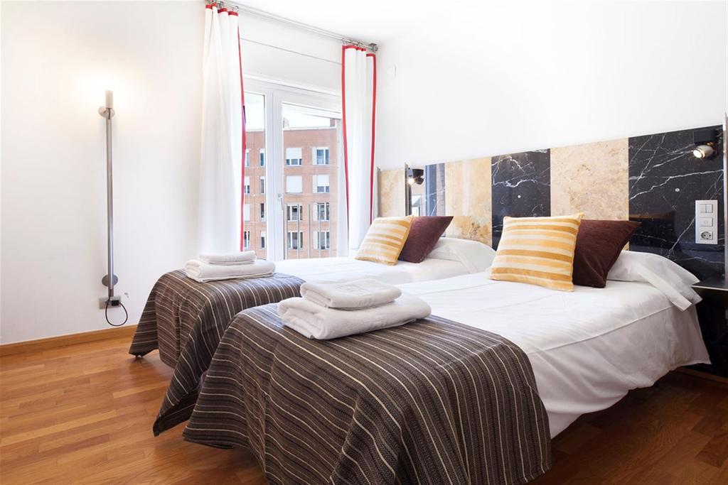 Stay U-Nique Apartments Salvador Espriu Barcellona Camera foto